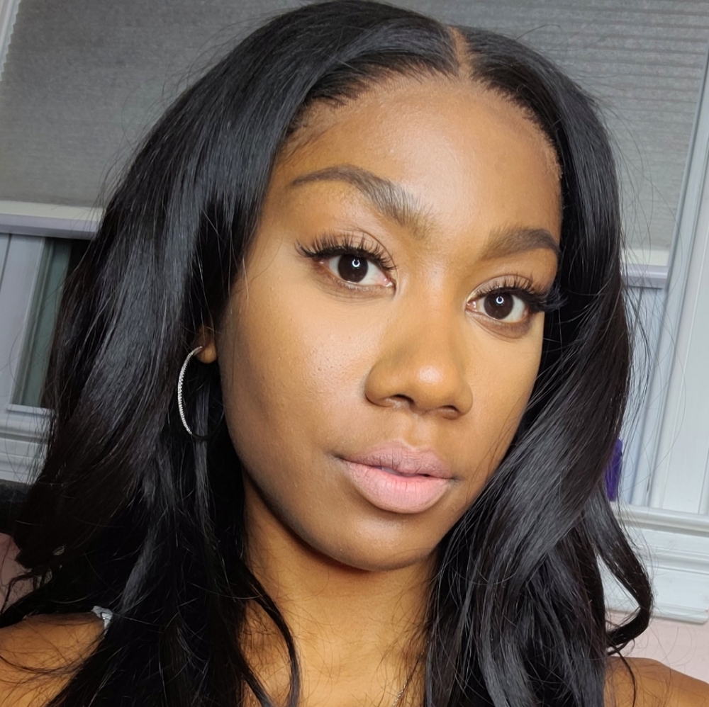 Meet your Posher, Demarie